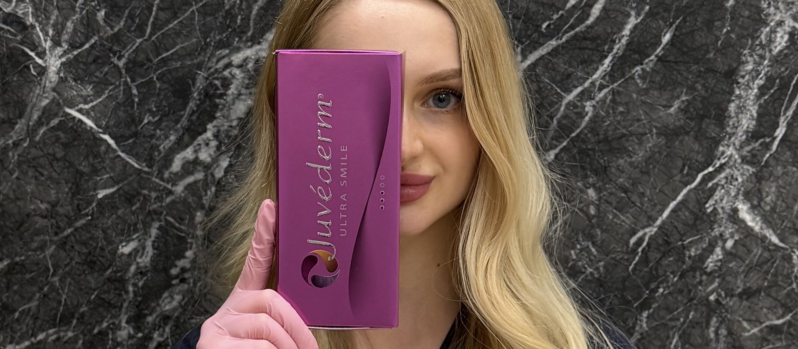 Kosmetoložka Fresh Vibes Beauty s originálním balením Juvéderm ULTRA SMILE — výplň na rty, Praha 1
